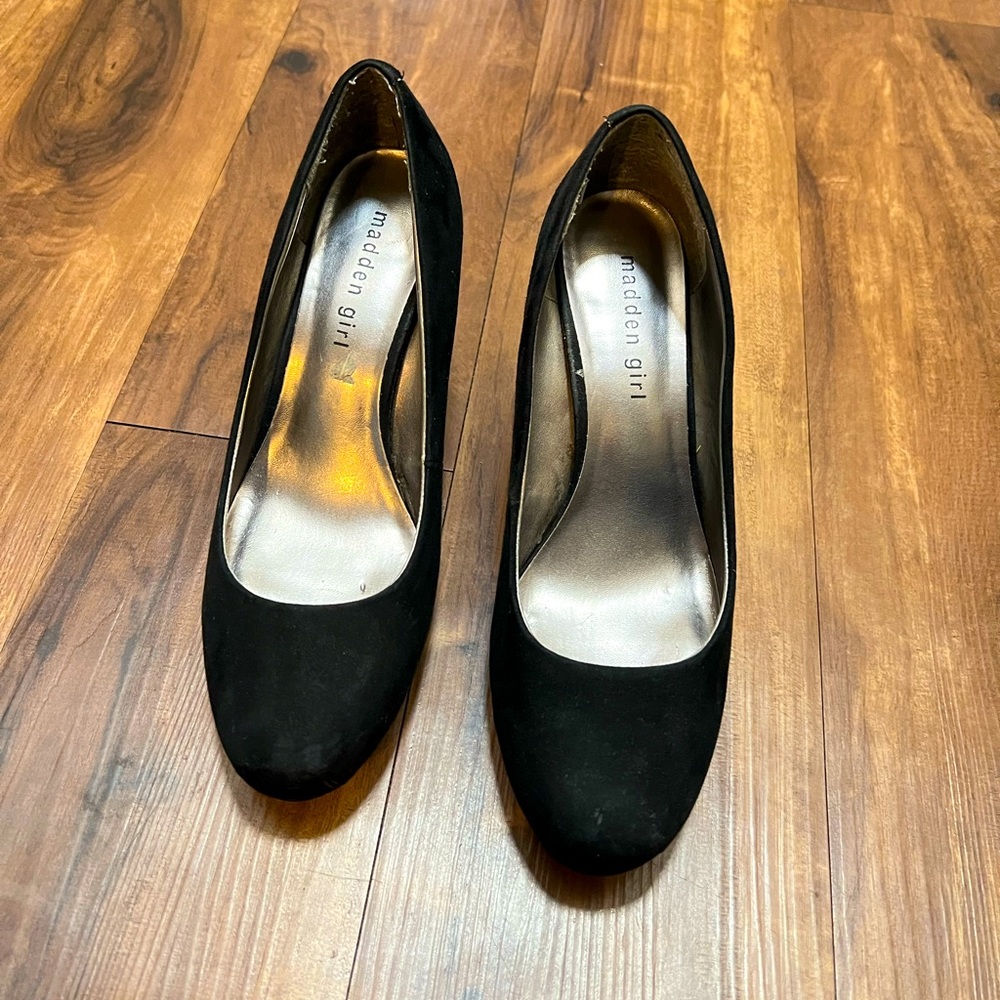 Black Classy Formal Heels